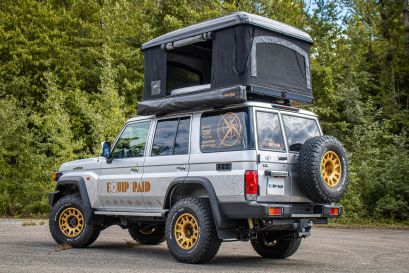 Tente de toit premium montée sur Toyota Land cruiser 76