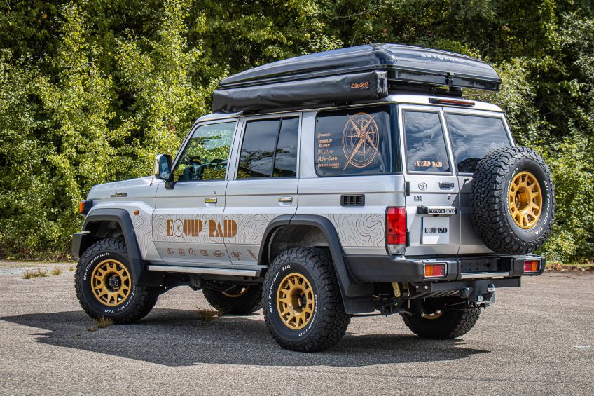 Toyota Land Cruiser 76 préparé tout terrain par Equip'Raid