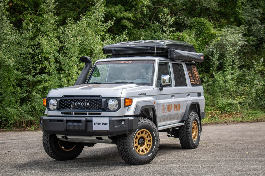 Toyota Land Cruiser 76 préparé par Equip’Raid avec suspension Terrain Tamer et jantes Evo Corse
