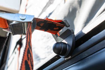 nouveau systeme d'attache du auvent sur le modcap family