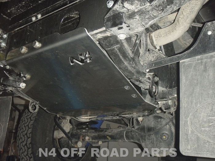 BLINDAGE DE RESERVOIR N4 6MM POUR LAND ROVER DEFENDER 110