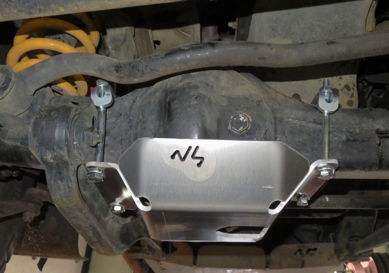 SKI PROTECTION NEZ DE PONT AVANT A VISSER POUR TOYOTA LANDCRUISER SERIE 80/105 ET SERIE 7 APRES 1999