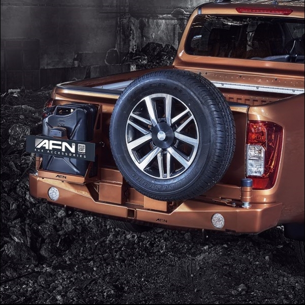 PARE CHOC ARRI&Egrave;RE AFN RENFORC&Eacute; EN ACIER AVEC PORTE ROUE ET PORTE JERRYCAN POUR NISSAN NAVARA D23