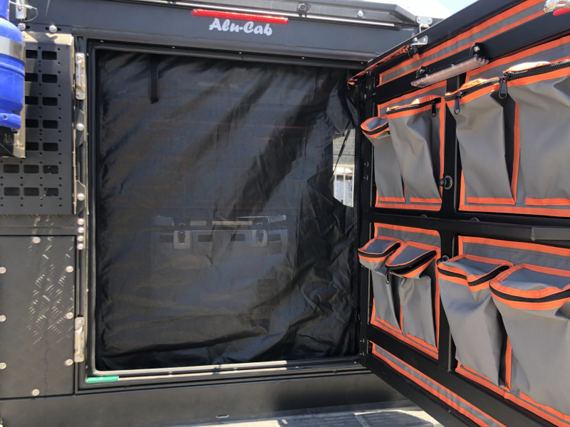 MOUSTIQUAIRE POUR PORTE ARRIERE SUR CANOPY CAMPER &amp; MODCAP
