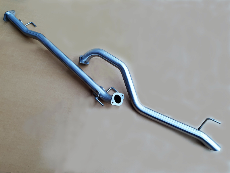ECHAPPEMENT INOX : INTERMEDIAIRE SANS SILENCIEUX ET TUBE ARRIERE APRES FILTRE AD BLUE POUR TOYOTA HILUX REVO DE 2017- 2.4L/2.8L D4D