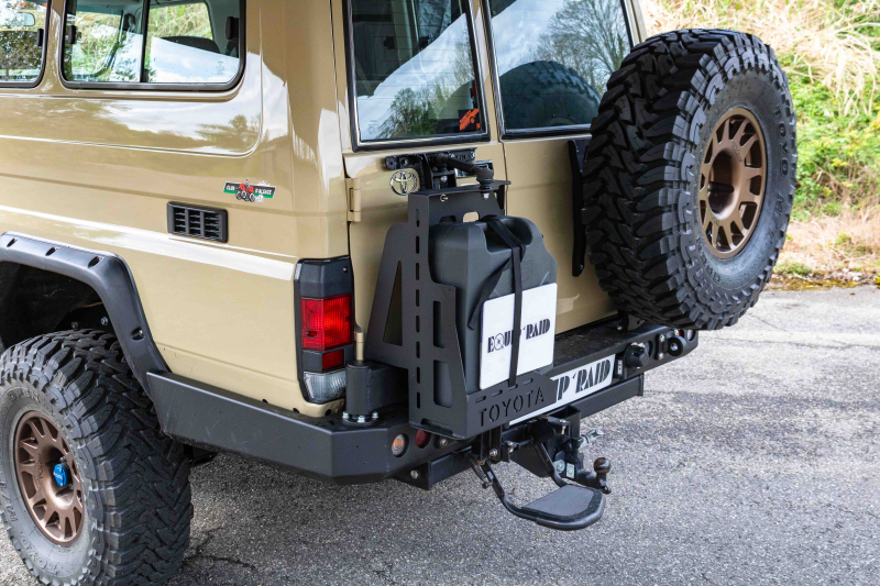 PARE CHOC ARRIERE DE REMPLACEMENT F4X4 POUR TOYOTA LANDCRUISER 78 ET 75