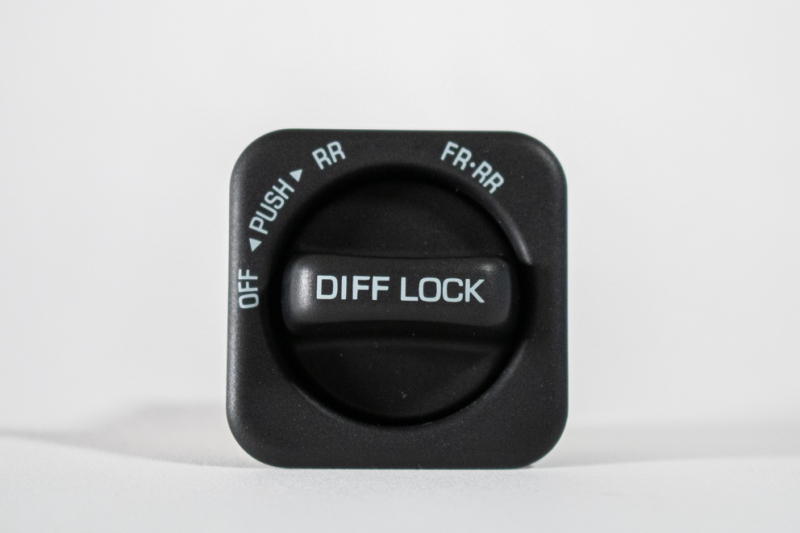 COMMANDE/BOUTON BLOCAGE DE DIFFERENTIEL AVANT ET ARRIERE