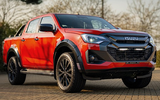 KIT ECLAIRAGE LED LAZER LONGUE PORTEE LINEAR 6 ELITE AVEC INTEGRATION A LA CALANDRE POUR ISUZU D-MAX 2025+