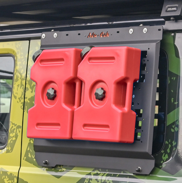 JERRICAN A CARBURANT ROUGE POUR SUZUKI JIMNY 5L