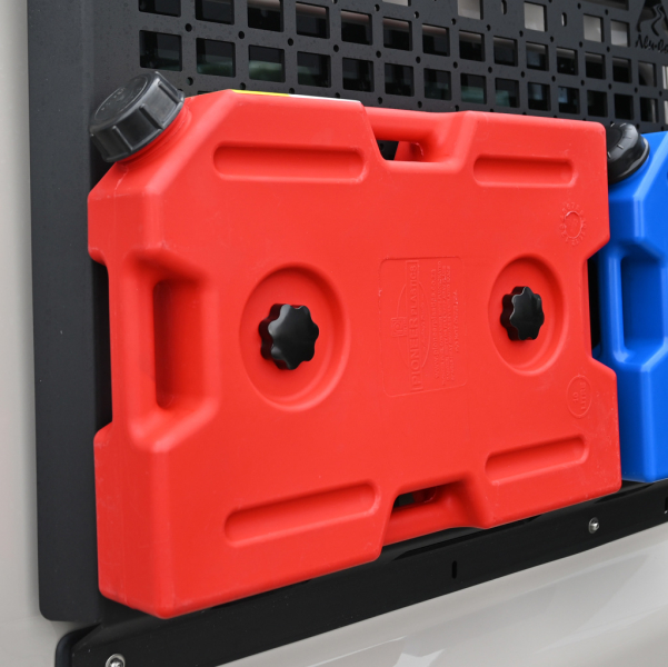 JERRICAN A CARBURANT ROUGE POUR SUZUKI JIMNY 10L