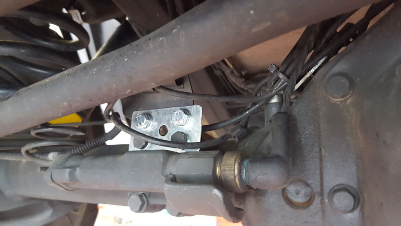 KIT DE RELOCALISATION DE CONDUITES DE FREIN POUR MERCEDES G463