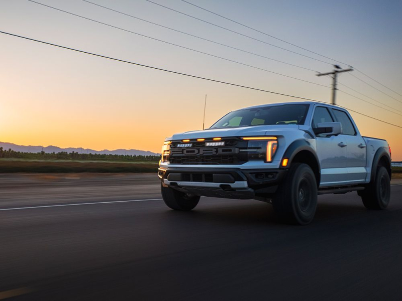 KIT ECLAIRAGE LED LAZER LONGUE PORTEE CARBON-6 DRIVE GEN3 AVEC INTEGRATION A LA CALANDRE POUR FORD F-150 RAPTOR 2024+