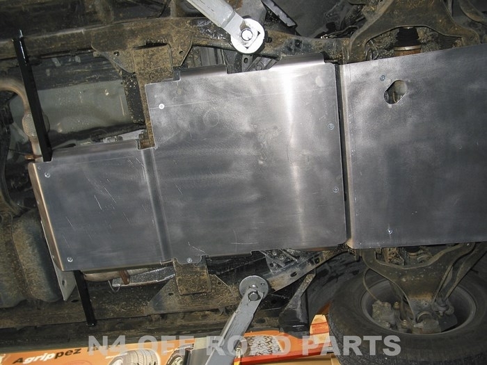BLINDAGE BOITE DE TRANSFERT ET BOITE DE VITESSE N4 8MM POUR NISSAN NAVARA D40 ET PATHFINDER sans FAP